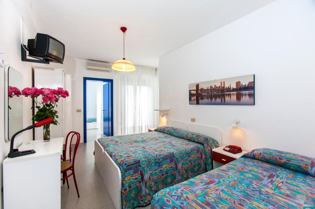 Hotel Wally Jesolo Extérieur photo
